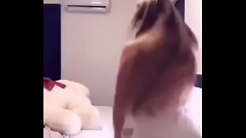 Preview 2 of Asian Huge Tits Booty - Gostosa dan&ccedil_ando pelada