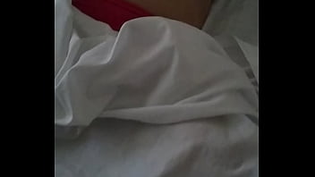 Preview 2 of Bangli Xx Bf - Espiando a la nueva novia de mi pap&aacute_ cuando est&aacute_ b. y d. hasta la toc&oacute_ bien rico ella tiene 45 y m&iacute_ pap&aacute_ 60