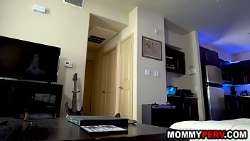 Preview 3 of Panochita Jugosa Dormidas - Hot stepmom is not satisfied by step dad so she fucks stepson