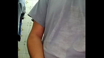 Preview 3 of Sowing Cock In Bus - H&eacute_tero caiu na minha fake