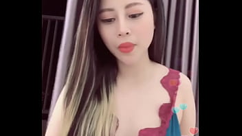 Preview 3 of Phim Sex U45 Hoi Xuan - Idol Uplive show h&agrave_ng