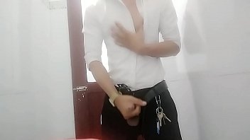 Preview 3 of Sex Saritha Nair - Anh trai văn ph&ograve_ng khi tăng ca [ P2 ]