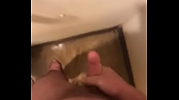 Preview 1 of Raylin Mae - Shower fun