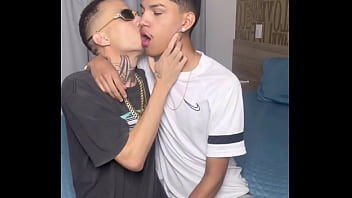 Preview 1 of Titty Girls - NOVINHO BALAN&Ccedil_ANDO A RABA PRO MACHO