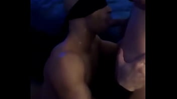 Preview 3 of Dani Xnxx Video - Sean Zevran qui suce les yeux band&eacute_s