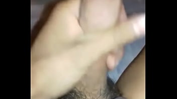 Preview 1 of Blonde Tugs - Treinta&ntilde_ero caliente pajeandose 2/3 (Jerz166 para P!)