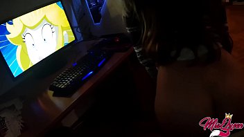 Preview 2 of Gre Frauen - Watching Hentai with my little stepsister and we ended having sex  again