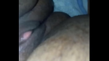 Preview 4 of Porn Kareena Kapoor - Chatte avec gros clito doigt&eacute_ avec bcp de mouille