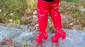 Preview 4 of Sur Chile - Lady L walk glas road.
