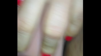 Preview 1 of Silip Sa Mga Umihi - Enfiando o Consolo de 23 cm preferido na Bucetona gostosa e gulosa. o