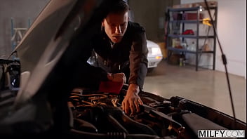 Preview 1 of Hard Romanes With Girlfriend - MILFY Trophy Wife Elisa Bethann Fucks Mechanic While Hubby is Away