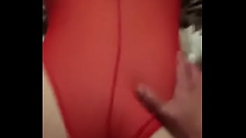Preview 1 of Amam Video - ELLE SE FAIT PRENDRE SALEMENT EN LEVRETTE DANS SON BODY ROUGE !