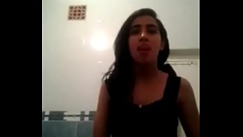 Preview 1 of Sani Leone Xnxxxx - Masturbando o cuzinho