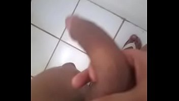 Preview 1 of Mom And Son Best Friend Anal Sex - Leonardo Rodrigues - Masturba&ccedil_&atilde_o com Gozada Boa no Banheiro