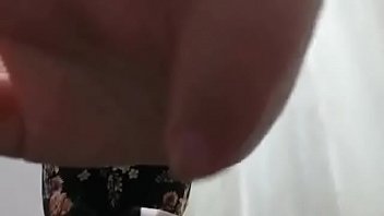 Preview 3 of Deutsche Nachbarin Fickt Fremd - Sexy masturbazione in un camerino di un negozio come sono troia non trovi