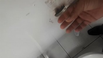 Preview 2 of Asuma Gay - Fazendo m&atilde_o amiga no casado pelo glory hole at&eacute_ gozar