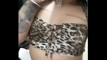 Preview 1 of Real Secratary - mach&atilde_o caiu de boca no travesti