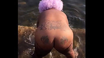 Preview 4 of Seachreal Mo - Hazelnutxxx Shaking Wild Azz In Da Wild
