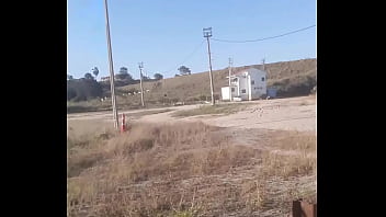 Preview 4 of Porn Frre Vido - Safada aprontando na obra do trem