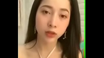 Preview 2 of Xxx Porn Xxxgxxxx - Uplive - Idol l&ecirc_n livestream thay đồ lộ h&agrave_ng