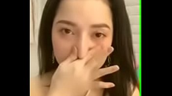 Preview 1 of Xxx Porn Xxxgxxxx - Uplive - Idol l&ecirc_n livestream thay đồ lộ h&agrave_ng