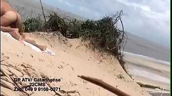 Preview 2 of Daniela Rush Lesbian - Pedro Peloso na praia em S&atilde_o Luis