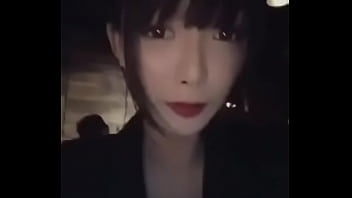 Preview 4 of Slave Licking Mistresses - 在吗 看看鸡巴