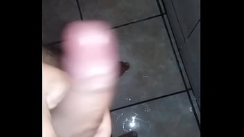 Preview 2 of Ant Insect - Tomando banho