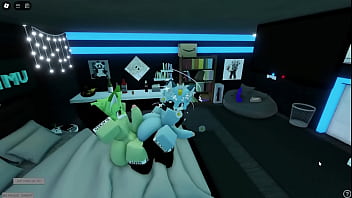 Preview 2 of Momsexhungry - Roblox furry bailo moviendo su pene...( MX RLN )