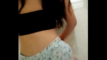 Preview 2 of Lily Lux - Novinha de BH dan&ccedil_ando Funk