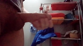 Preview 2 of Kanika Kapoor Porn Oily - Pendejo muestra la pija