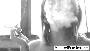 Preview 2 of T Ravestito Porno - Sexy  Ashlee Graham smokes while showing off her natural tits