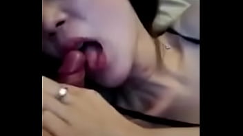 Preview 3 of Fakinh Dagg Fegher - Naughty Asian Sucking Boyfriend&#039_s Dick