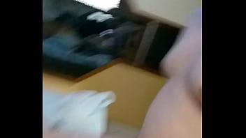 Preview 4 of Brazzers Coming Threw The Window - Coroa sendo enrabava e levando tapas na maldade