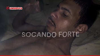 Preview 1 of Mofo Skater - Socando Forte no passivo e gozando no cuzinho