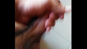 Preview 2 of Quick Upskirt - Me hago lap paja bien rico