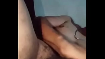 Preview 1 of Sosur Buma Gud Mara Bengli Video - Macho apertando o saco chamando pra mamar (ballbusting)