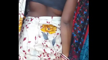 Preview 2 of Saxsey Xxx Pakistani Com - Hot busty oily sexy desi village aunty..showing her gaand and hot dirty smelly back