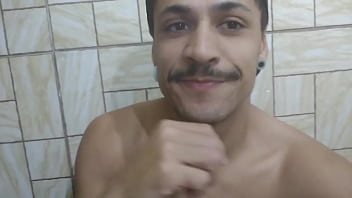 Preview 2 of Shobha Karkada - MEDINDO A ROLA DO MEU AMIGO