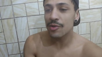 Preview 4 of Shobha Karkada - MEDINDO A ROLA DO MEU AMIGO