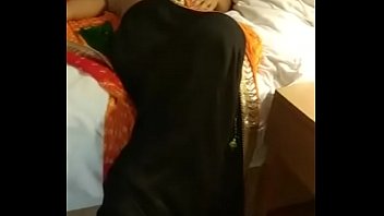 Preview 1 of Supersize Aunty - muslim rich lady riya black sari part 1