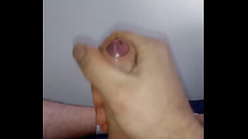Preview 3 of Delta White Handjob - Tirando leite