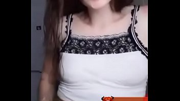 Preview 2 of Xxx Tagalog Movies - Em g&aacute_i show h&agrave_ng Uplive,  chọt khe