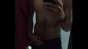 Preview 1 of Milf Man Wanking Outdoors - Brincando na frente do espelho