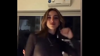 Preview 2 of Too Long Penis - *ex de coscu baila sexy y muestra las tetas*