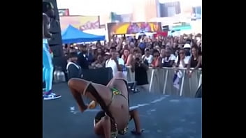 Preview 3 of Xnxx Vrdo - public booty show