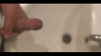 Preview 3 of Desi Chubby Women - Paja en ba&ntilde_o pene grande