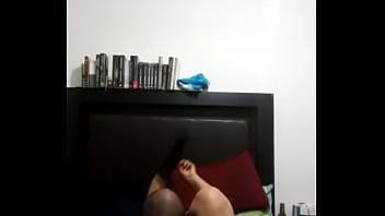 Preview 3 of Girl Legs Fuck - Se pone el liguero 2