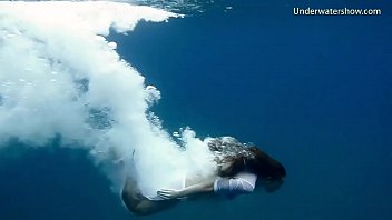 Preview 1 of Heavy Chested Nancy - First underwater erotic video