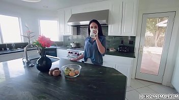 Preview 1 of Wild Tube Experiment - Brookes stepson gets a hot blowjob from her and show him more of her tits until he cums on her mouth!